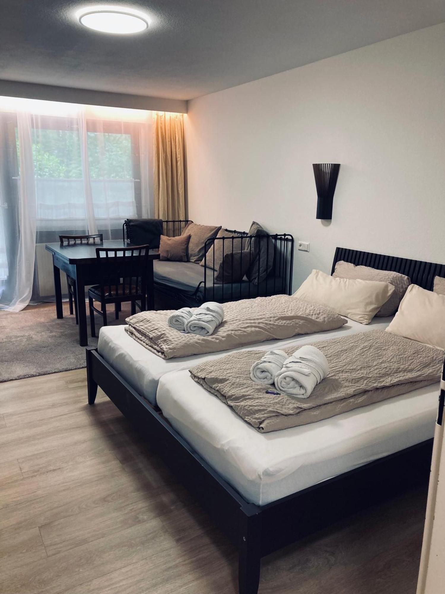 Free Apartment - Ermstal Bad Urach Kültér fotó